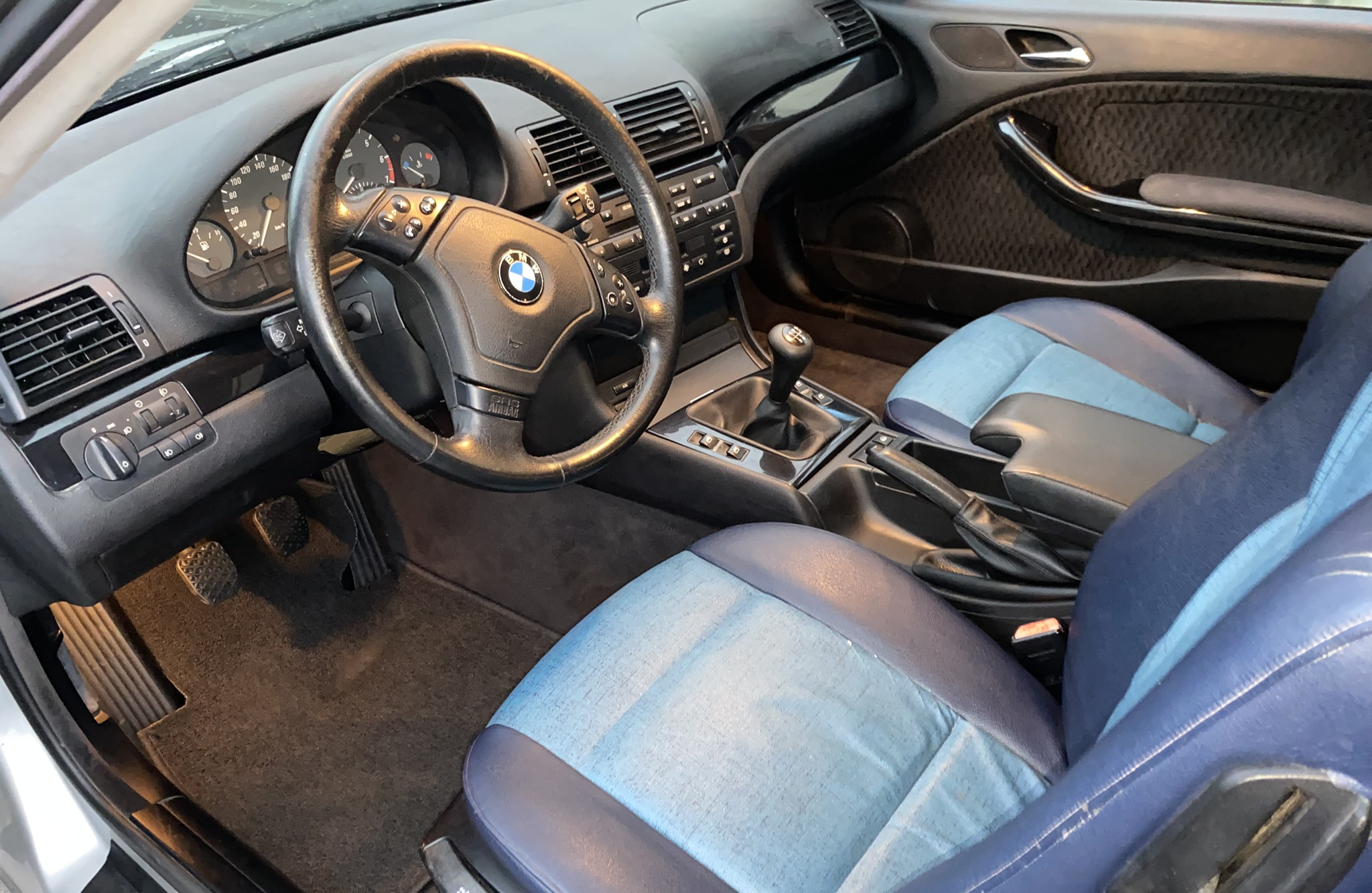 Forfait nettoyage complet voiture PACA